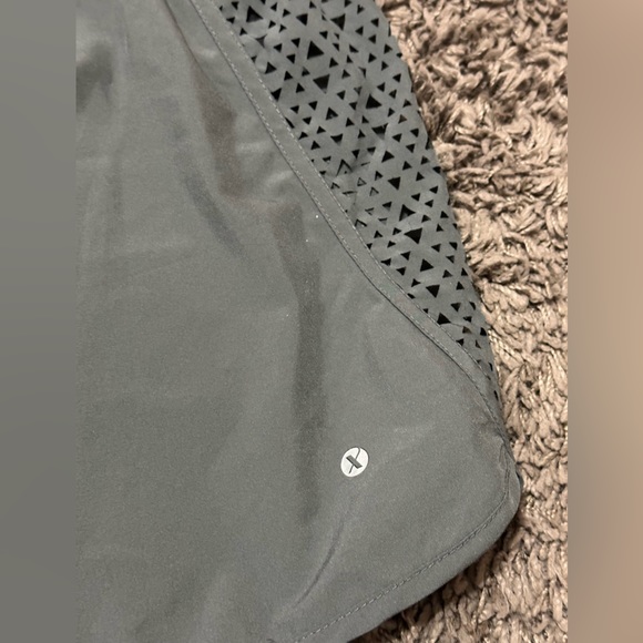 Xersion women shorts size XL - Picture 4 of 9